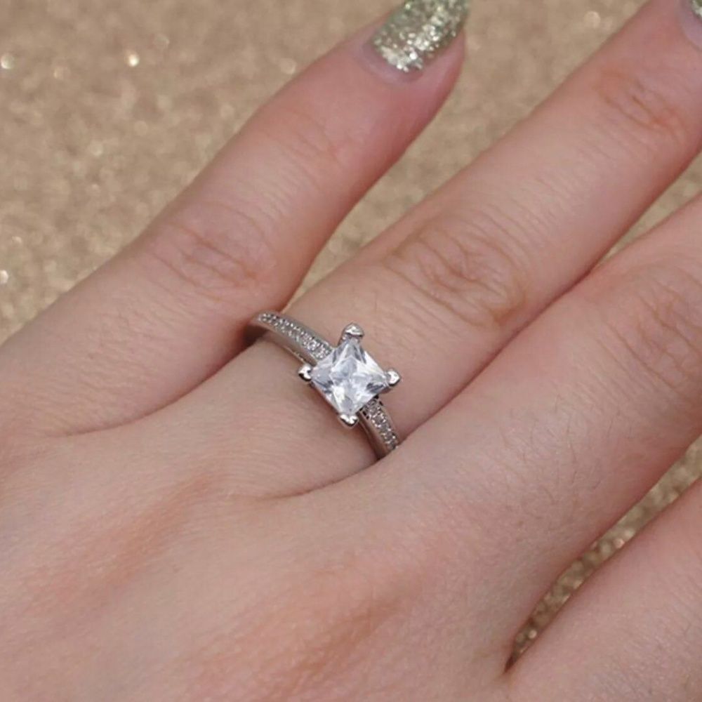 - WEDDING RING - Picture 3 of 3